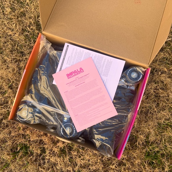 Women’s Roller Skates - Impala - Picture 2 of 5